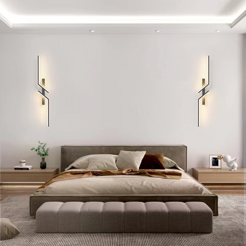 Lumiglow - Iron LED Wall Lamp, Elegant Contemporary Lighting for Sophisticated Interiors