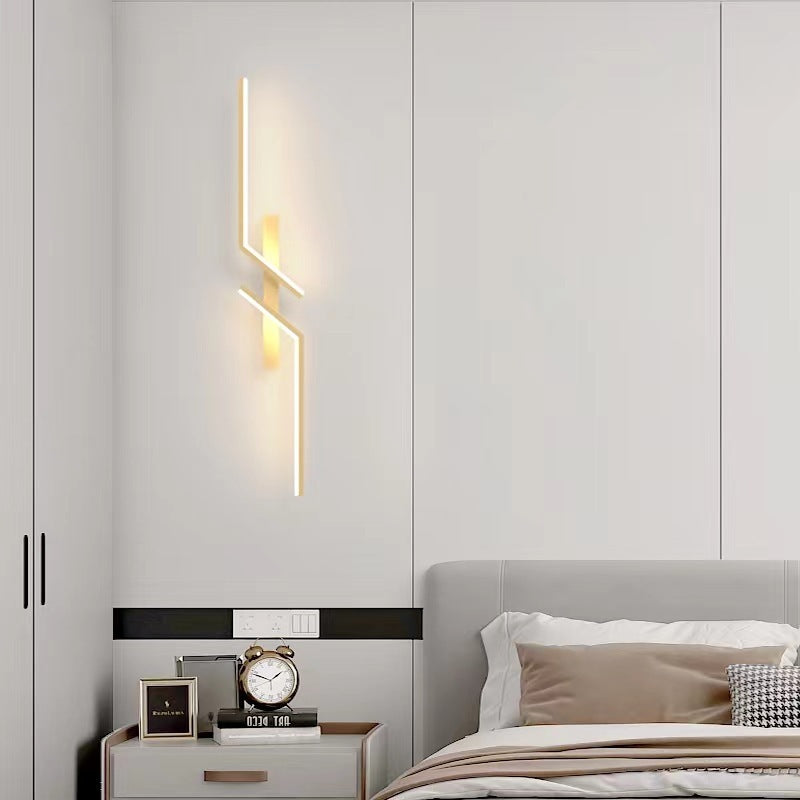 Lumiglow - Iron LED Wall Lamp, Elegant Contemporary Lighting for Sophisticated Interiors