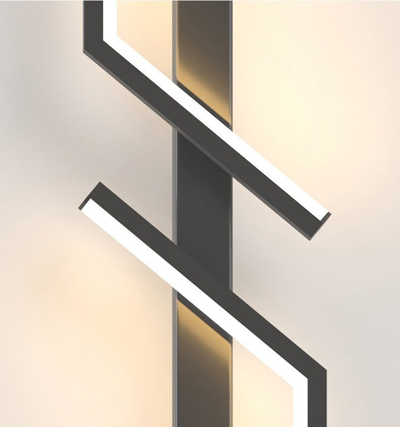 Lumiglow - Iron LED Wall Lamp, Elegant Contemporary Lighting for Sophisticated Interiors