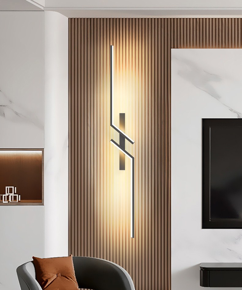 Lumiglow - Iron LED Wall Lamp, Elegant Contemporary Lighting for Sophisticated Interiors